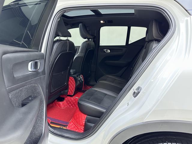 Volvo XC40 2021, фото 13