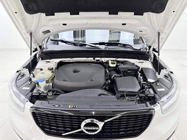 Volvo XC40 2021, фото 17
