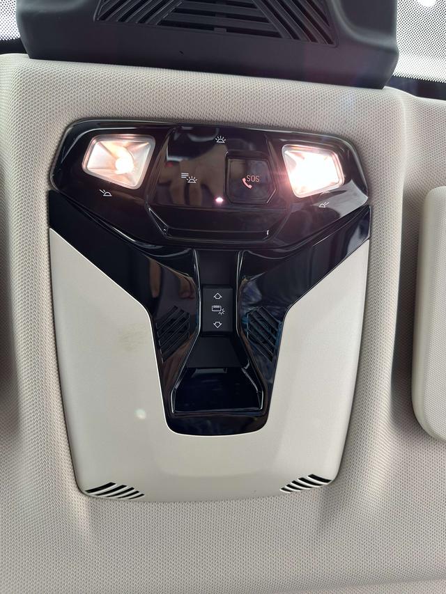 BMW X1 2023, фото 17