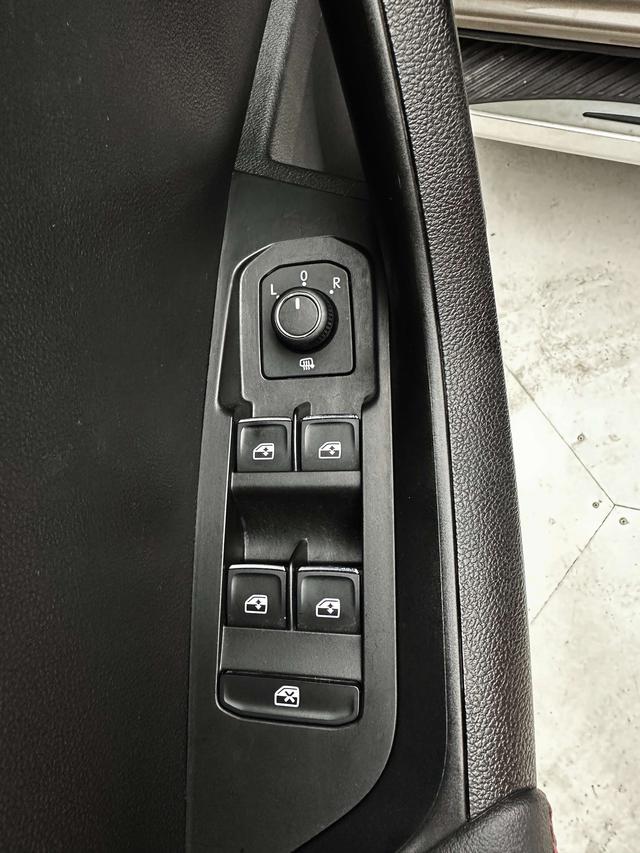Skoda Karoq 2022, фото 16