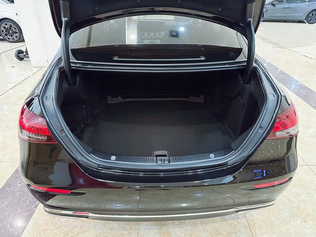 Mercedes-Benz E-Class 2022, фото 7