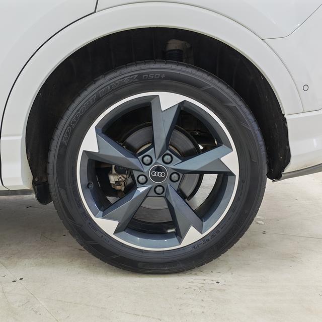 Audi Q3 2022, фото 17
