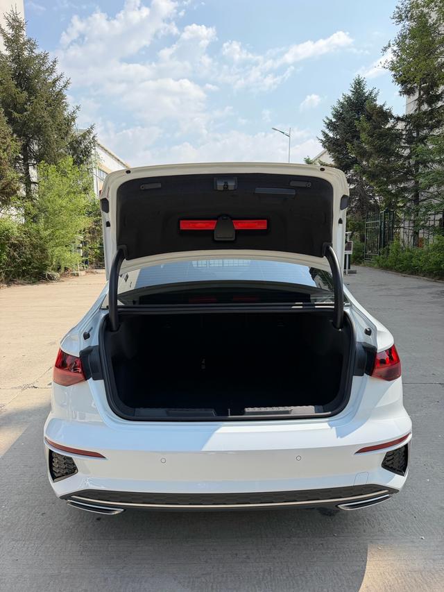Audi A3 2022, фото 16
