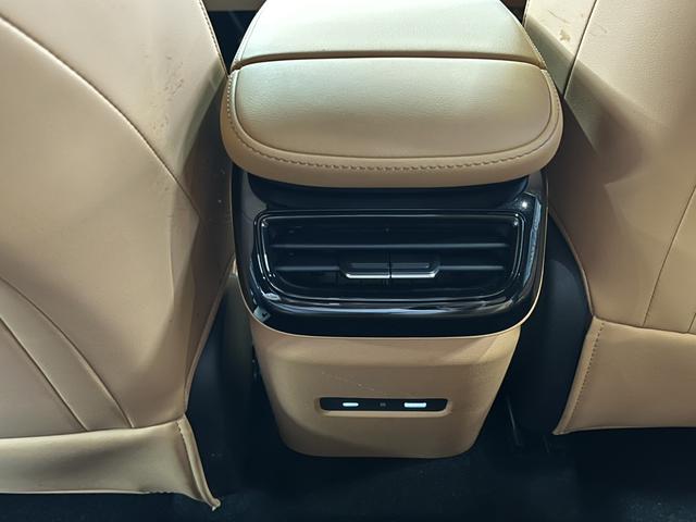 Geely Galaxy L7 2025, фото 15
