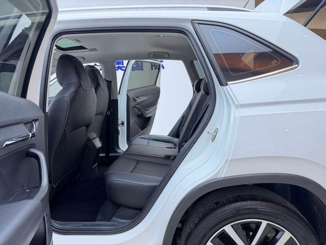 Skoda Kamik 2023, фото 12