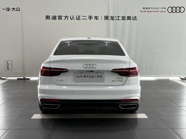 Audi A4L 2022, фото 4