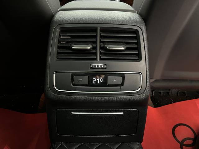Audi A4L 2022, фото 13