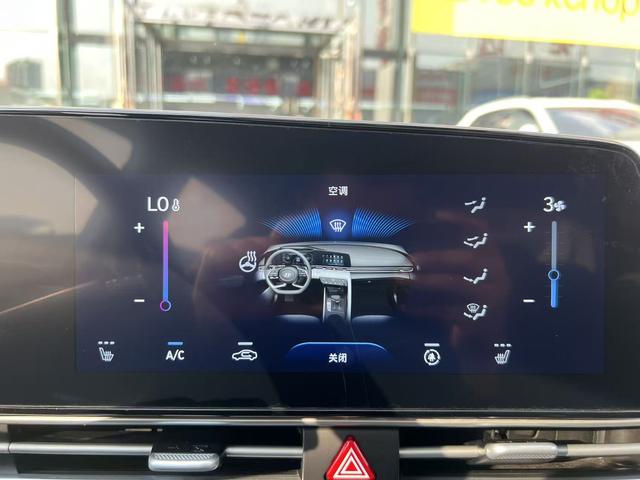 Hyundai Elantra 2023, фото 14