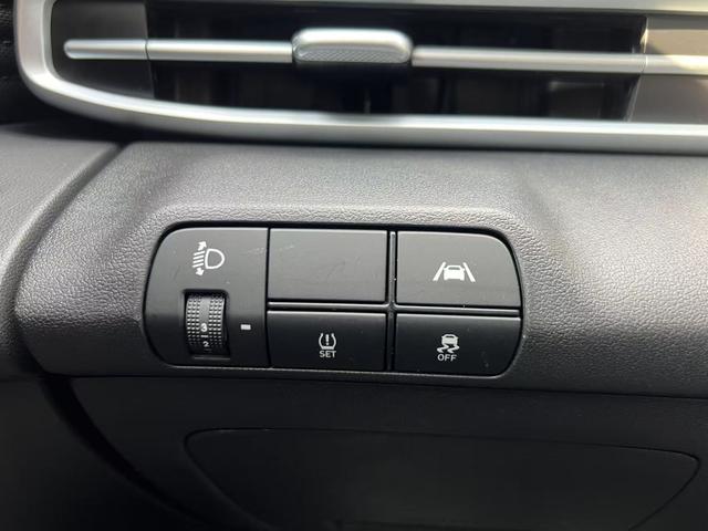 Hyundai Elantra 2023, фото 16