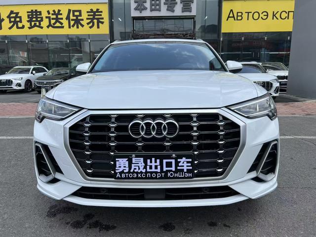 Audi Q3 2022, фото 2