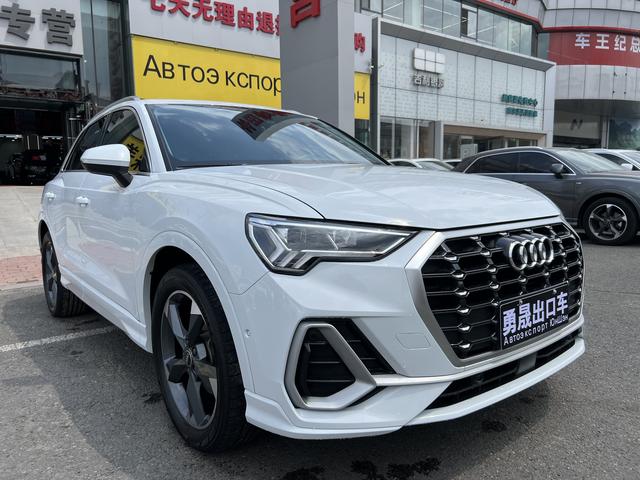 Audi Q3 2022, фото 3