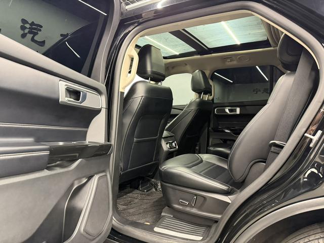 Ford Explorer 2023, фото 15