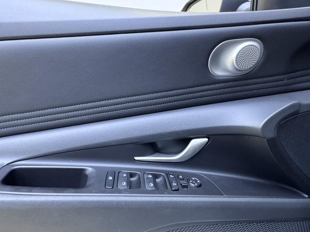 Hyundai Elantra 2022, фото 12