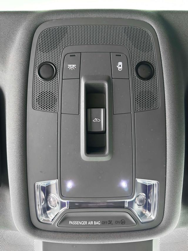 Audi A3 2022, фото 17