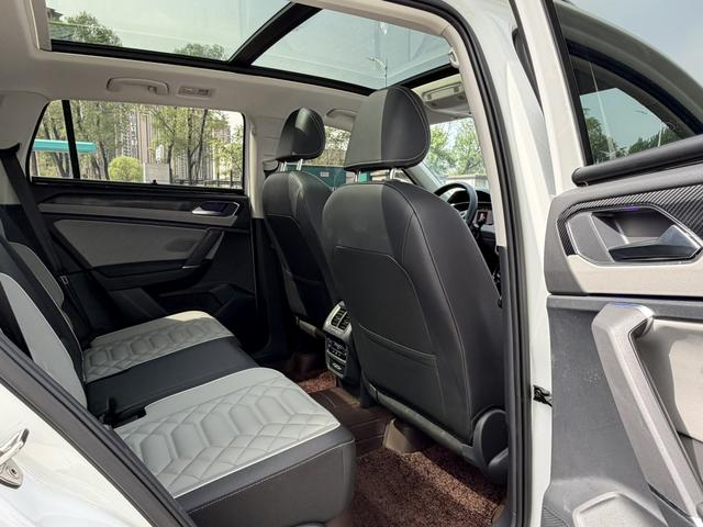 Volkswagen Tayron 2023, фото 12