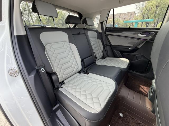 Volkswagen Tayron 2023, фото 14