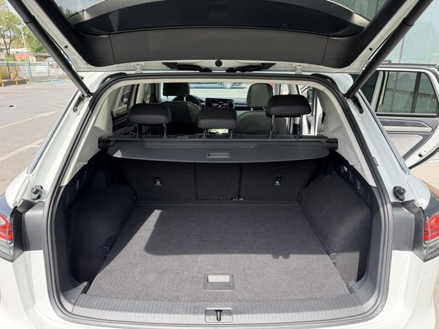 Volkswagen Tayron 2023, фото 15