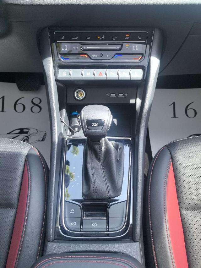 Skoda Karoq 2022, фото 16