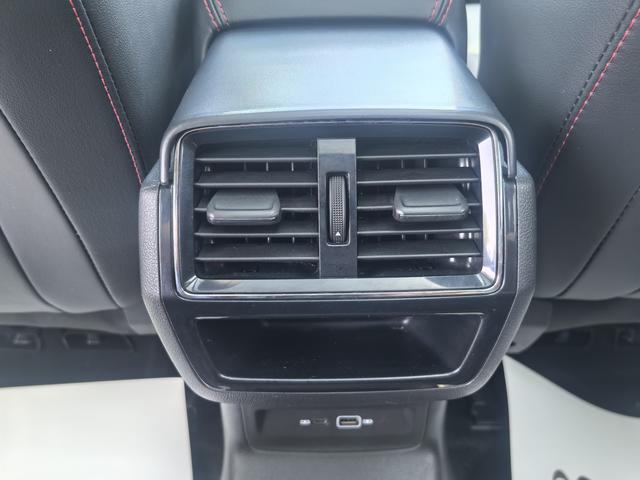 Skoda Karoq 2022, фото 17