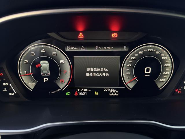 Audi Q3 2023, фото 14
