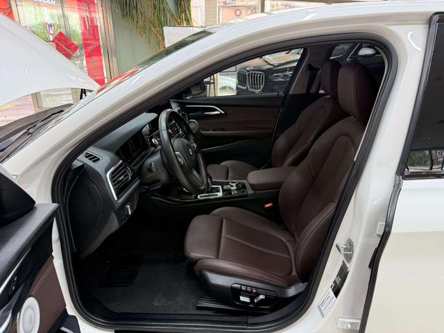BMW 1 Series 2021, фото 16
