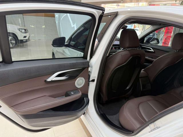 BMW 1 Series 2021, фото 17