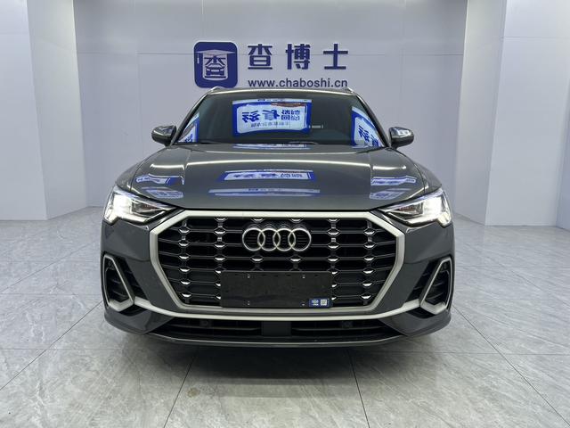 Audi Q3 2023, фото 2