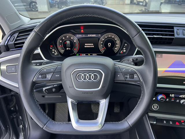 Audi Q3 2023, фото 7