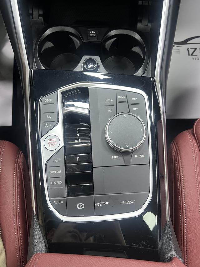 BMW 3 2023, фото 15