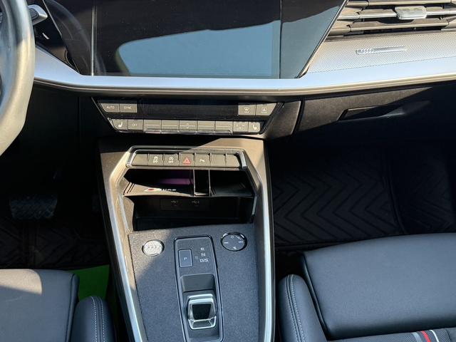 Audi A3 2021, фото 14