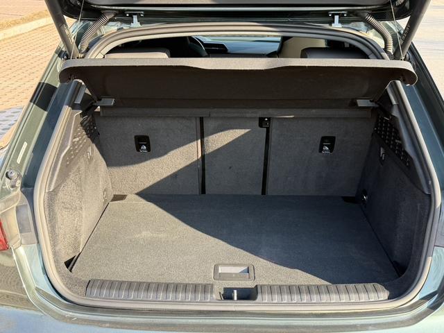 Audi A3 2021, фото 16