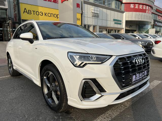 Audi Q3 2022, фото 3