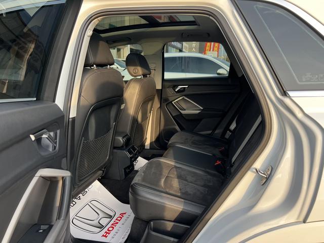 Audi Q3 2022, фото 8