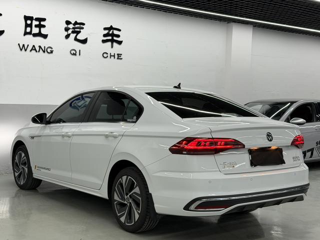 Volkswagen Bora 2025, фото 6