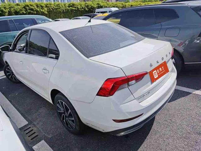 Skoda Rapid 2022, фото 4