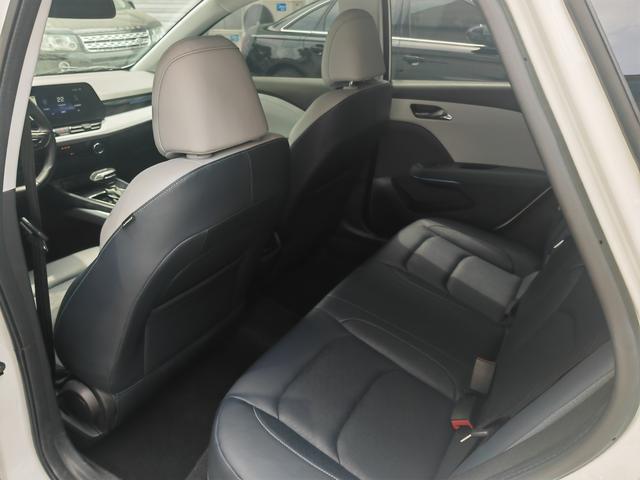 Chevrolet Onix 2023, фото 9