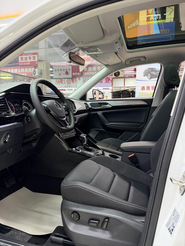 Volkswagen Tayron 2022, фото 12