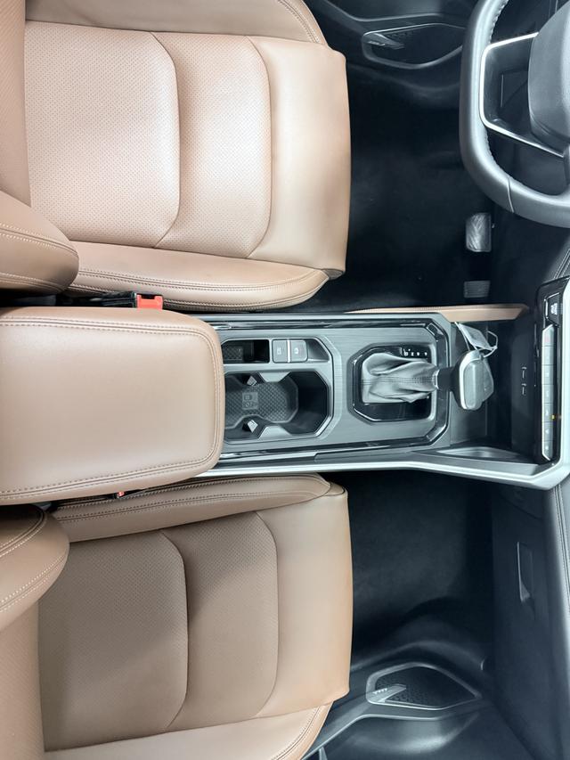 Geely Emgrand X6 2021, фото 17