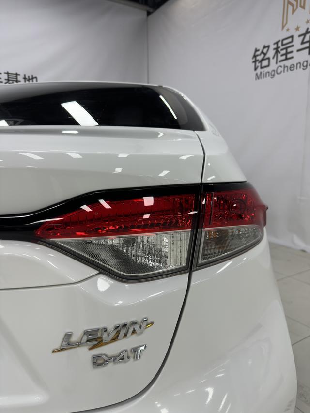 Toyota Corolla 2022, фото 9
