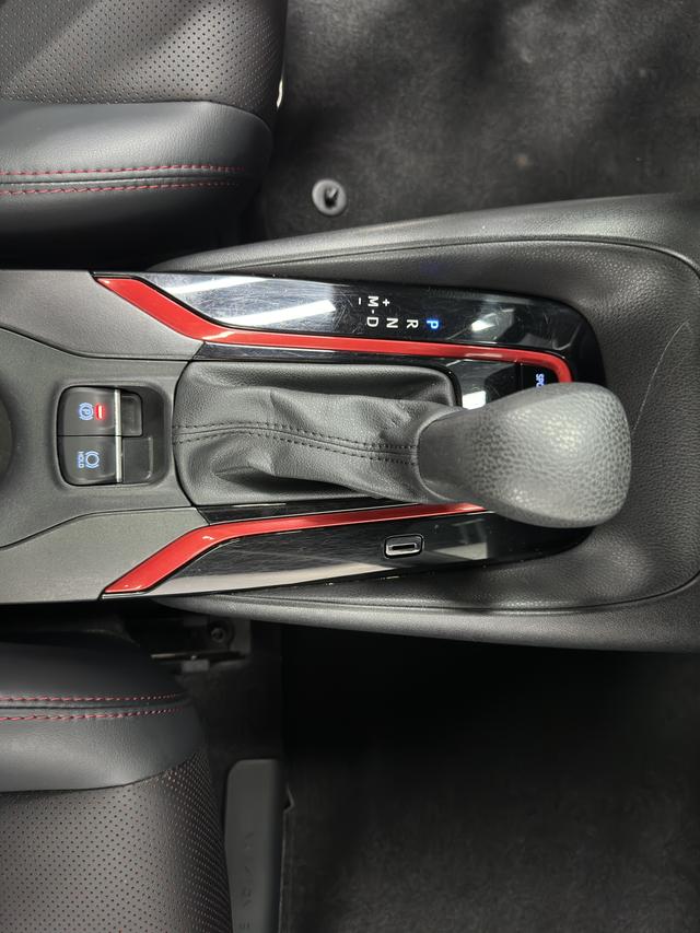 Toyota Corolla 2022, фото 17