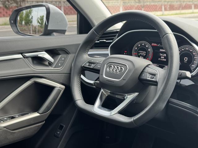 Audi Q3 2022, фото 14