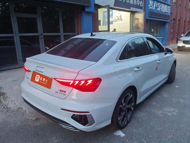 Audi A3 2022, фото 2