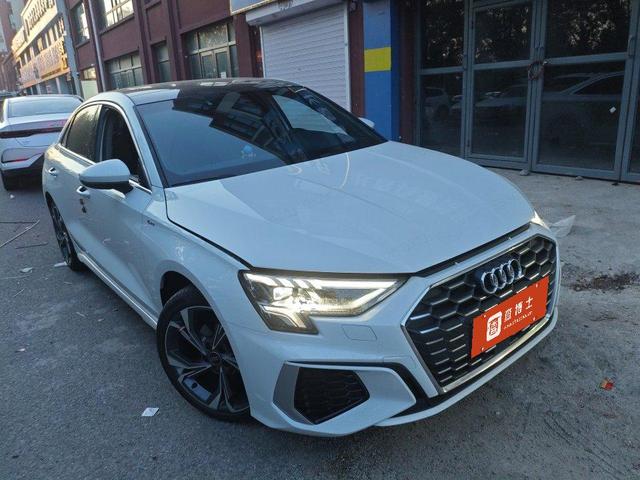 Audi A3 2022, фото 3