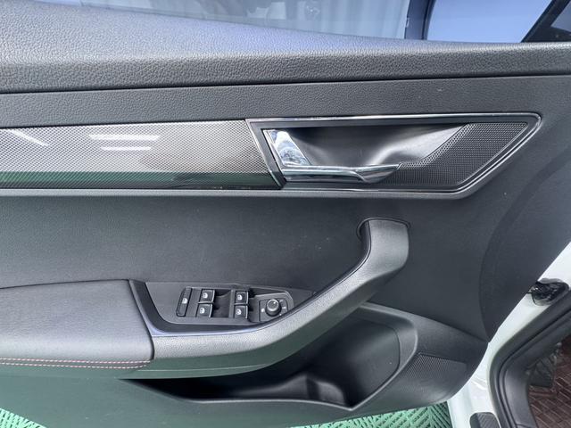 Skoda Karoq 2023, фото 9
