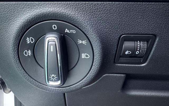 Skoda Karoq 2023, фото 10