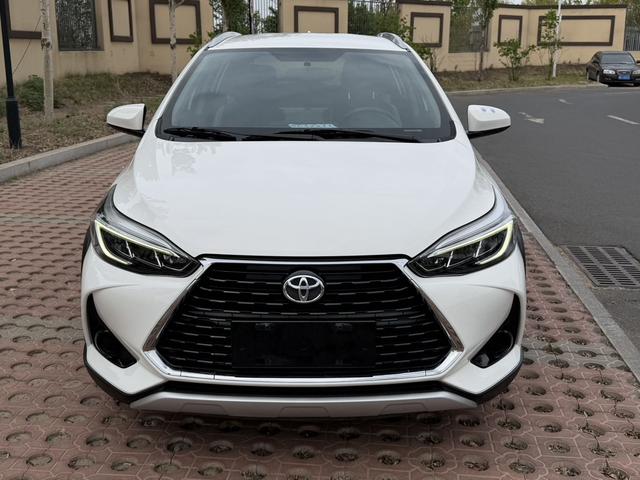 Toyota Yaris 2022, фото 2