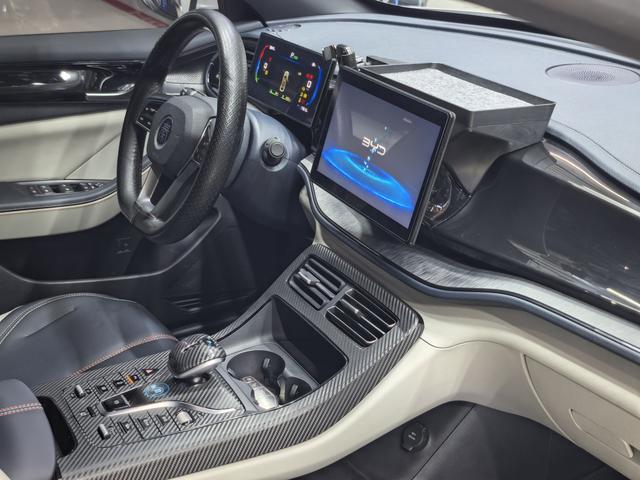 BYD Qin PLUS 2023, фото 11