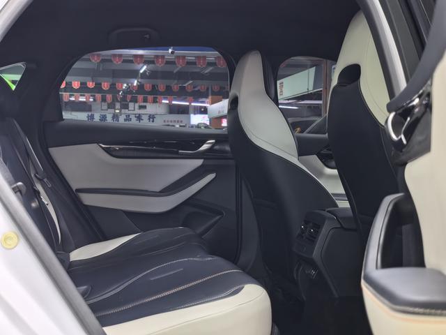 BYD Qin PLUS 2023, фото 17