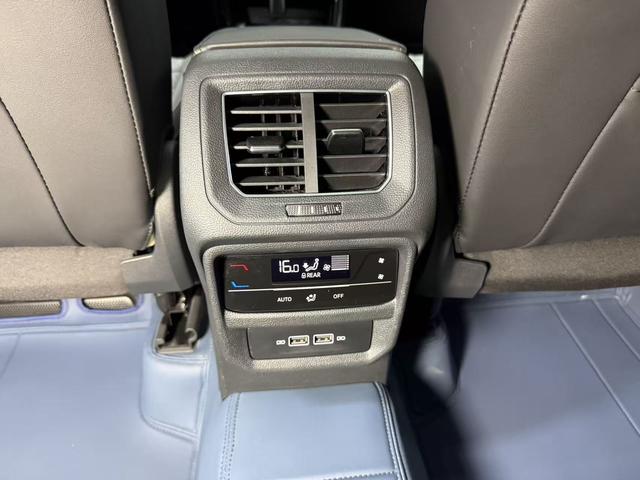 Volkswagen Tayron 2023, фото 15