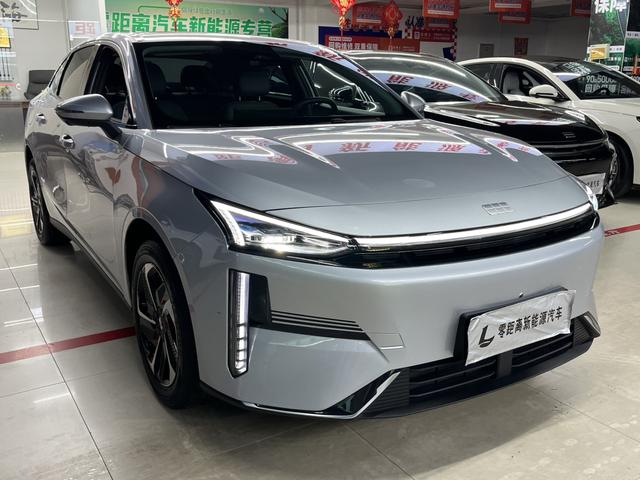 Geely Galaxy L6 2025, фото 3